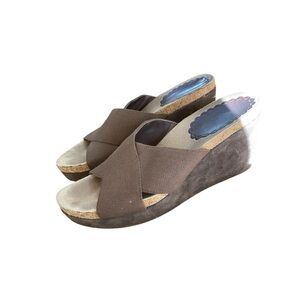 White Mountain Brown Wedge Sandals